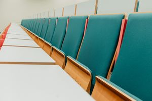 In allen Hochschulzentren stehen moderne Räume mit zeitgemäßer Ausstattung zur Verfügung.