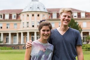 Transdisziplinär, medizinisch und praxisnah: Unsere Bachelor- und Masterstudiengänge bereiten optimal auf die Anforderungen der dynamischen Gesundheitsbranche vor.  Transdisziplinär, medizinisch und praxisnah: Unsere Bachelor- und Masterstudiengänge bereiten optimal auf die Anforderungen der dynamischen Gesundheitsbranche vor.