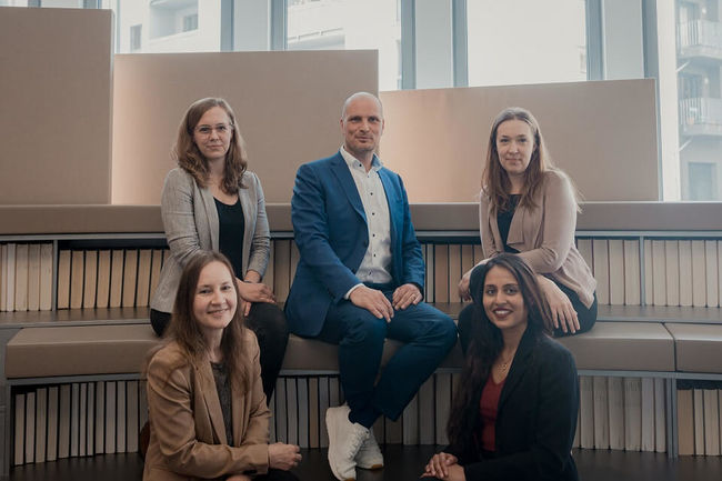 Das Team der IW Akademie steht Ihnen für alle Fragen jederzeit zur Verfügung. Das Team der IW Akademie steht Ihnen für alle Fragen jederzeit zur Verfügung.
